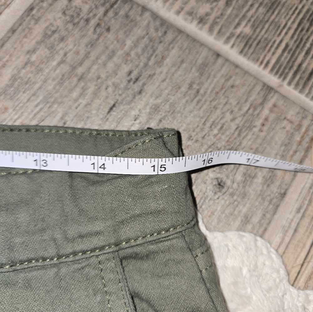 Old Navy High-Waisted Super Wide-Leg Drapey Pants - Picture 7 of 10